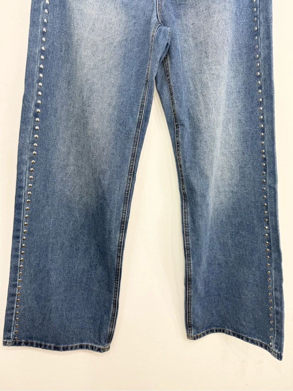 Cali 1850 Blue Medium Wash Silver Studded Wide Leg High Rise Denim Jeans NEW - Picture 7 of 16